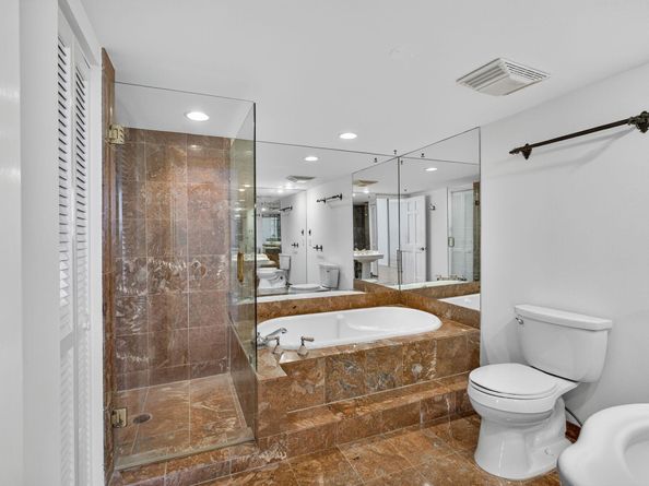 5280 N Ocean Drive 14D, Riviera Beach FL 33404