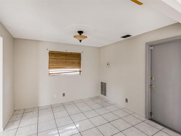 6668 NW 1st St, Margate FL 33063