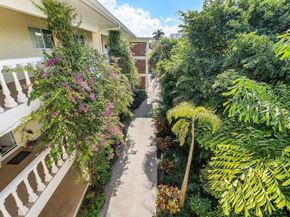 80 Venetian Drive 304s, Delray Beach FL 33483