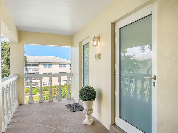 80 Venetian Drive 304s, Delray Beach FL 33483