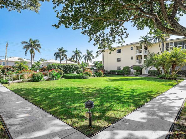 80 Venetian Drive 304s, Delray Beach FL 33483
