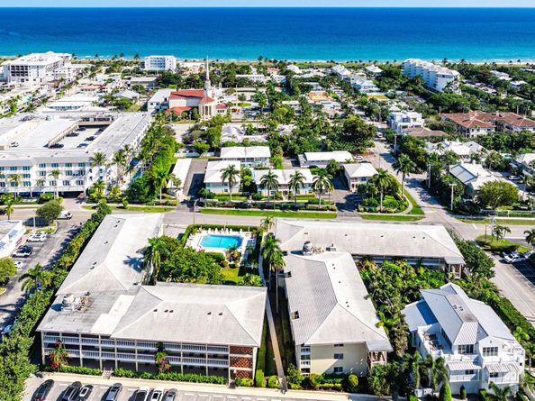 80 Venetian Drive 304s, Delray Beach FL 33483