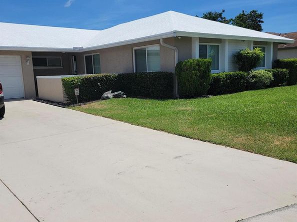 27 Vista Del Rio, Boynton Beach FL 33426