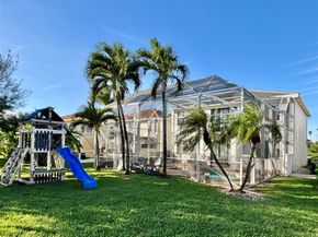 2128 Country Golf Dr, Wellington FL 33414