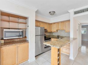 4050 NE 12th Ter 392, Oakland Park FL 33334