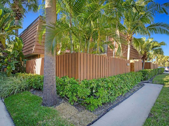 3071 30th Court, Jupiter FL 33477