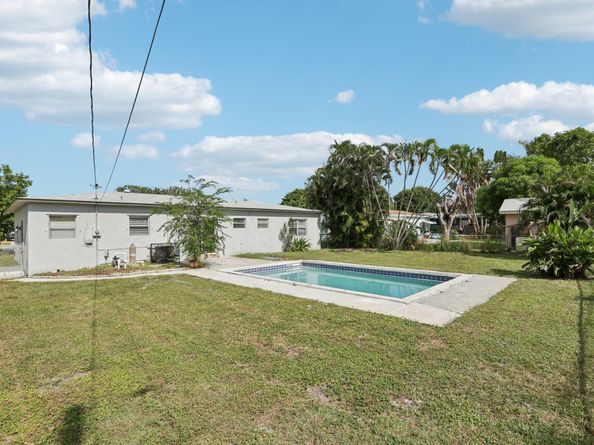 1757 13th Ave, Lake Worth Beach FL 33460