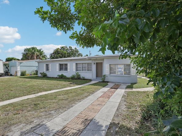 1757 13th Ave, Lake Worth Beach FL 33460