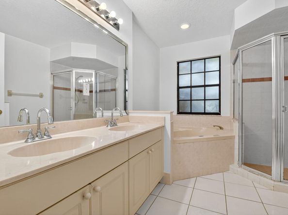 172 Monterey Way, Royal Palm Beach FL 33411