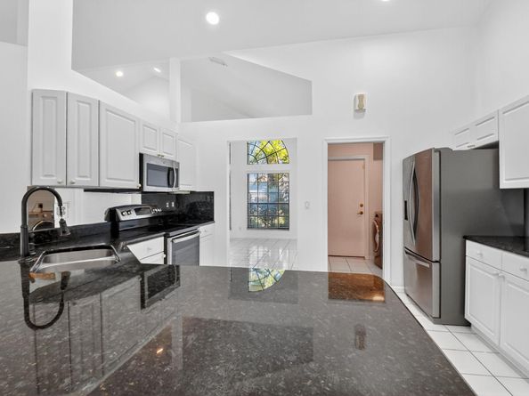 172 Monterey Way, Royal Palm Beach FL 33411