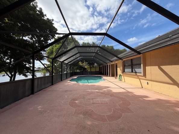 172 Monterey Way, Royal Palm Beach FL 33411