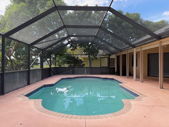 172 Monterey Way, Royal Palm Beach FL 33411