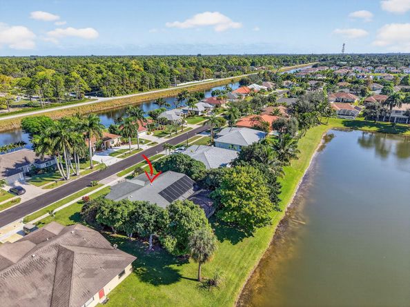 172 Monterey Way, Royal Palm Beach FL 33411