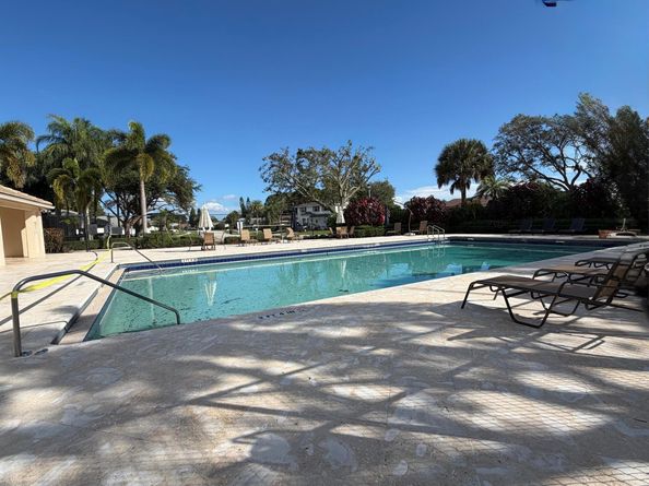 172 Monterey Way, Royal Palm Beach FL 33411