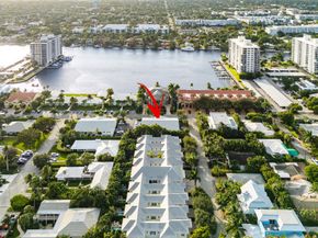 301 Venetian Drive 16, Delray Beach FL 33483