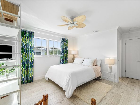 301 Venetian Drive 16, Delray Beach FL 33483