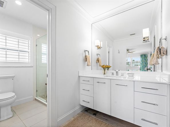 301 Venetian Drive 16, Delray Beach FL 33483