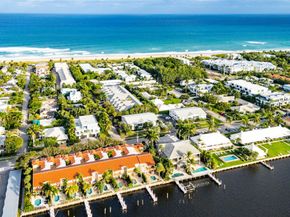 301 Venetian Drive 16, Delray Beach FL 33483