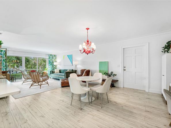 301 Venetian Drive 16, Delray Beach FL 33483