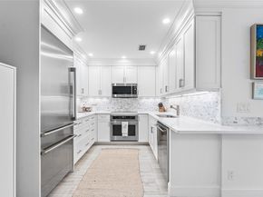 301 Venetian Drive 16, Delray Beach FL 33483