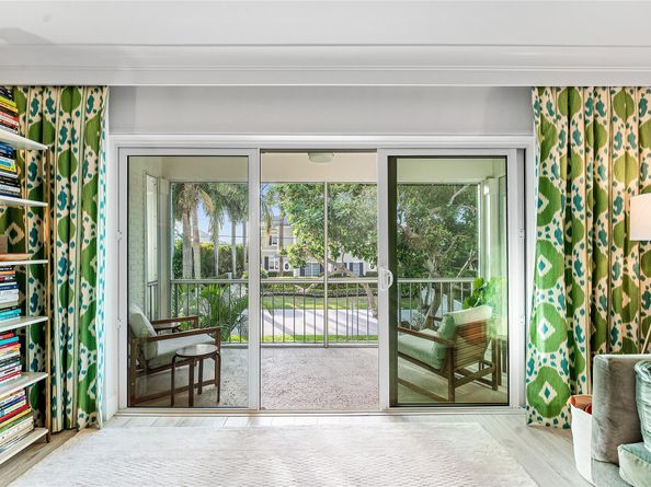 301 Venetian Drive 16, Delray Beach FL 33483