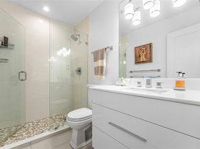 301 Venetian Drive 16, Delray Beach FL 33483