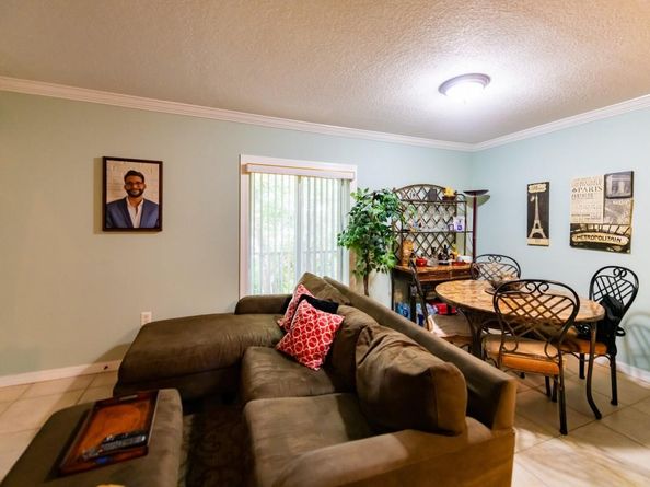 63 NW 17th Pl 6, Miami FL 33125