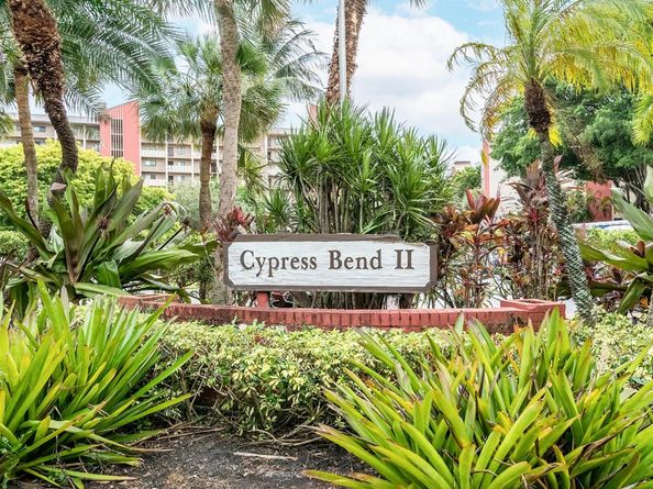 2208 S Cypress Bend Drive 407, Pompano Beach FL 33069