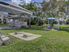 30 Islewood B 30, Deerfield Beach FL 33442