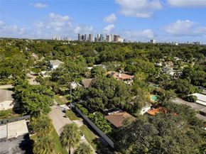 945 SW 19th St, Fort Lauderdale FL 33315