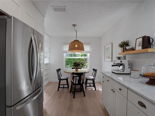 945 SW 19th St, Fort Lauderdale FL 33315