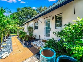 945 SW 19th St, Fort Lauderdale FL 33315