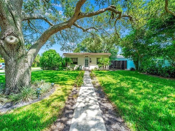 945 SW 19th St, Fort Lauderdale FL 33315