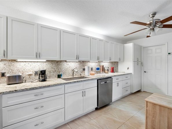 9101 SW 19 Place A, Davie FL 33324