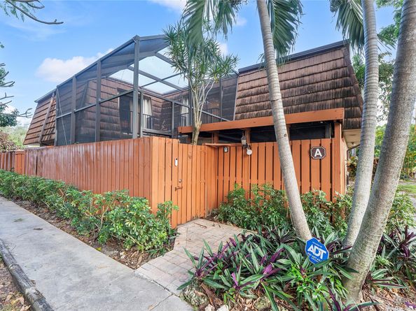 9101 SW 19 Place A, Davie FL 33324