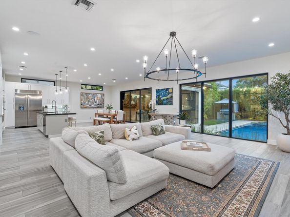 1200 SE 7th St, Fort Lauderdale FL 33301