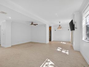 709 N St, West Palm Beach FL 33401