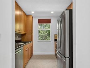 709 N St, West Palm Beach FL 33401