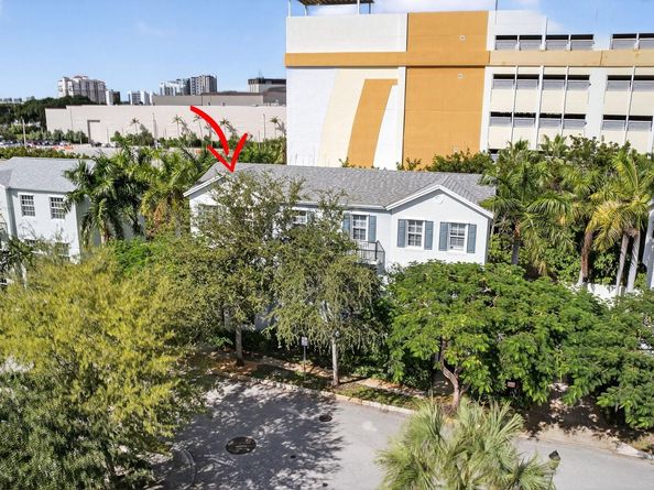 709 N St, West Palm Beach FL 33401