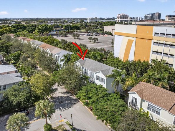 709 N St, West Palm Beach FL 33401