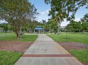 709 N St, West Palm Beach FL 33401