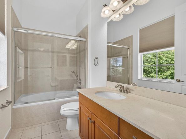 709 N St, West Palm Beach FL 33401