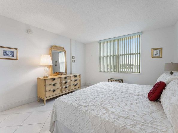 1009 N Ocean Boulevard 511, Pompano Beach FL 33062