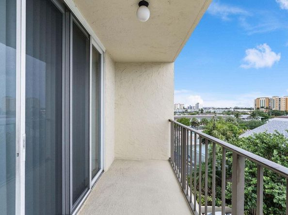 1009 N Ocean Boulevard 511, Pompano Beach FL 33062