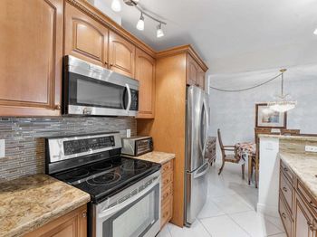 1009 N Ocean Boulevard