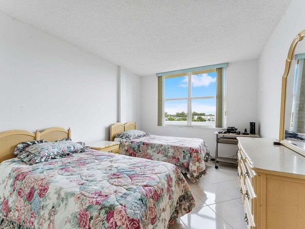 1009 N Ocean Boulevard 511, Pompano Beach FL 33062