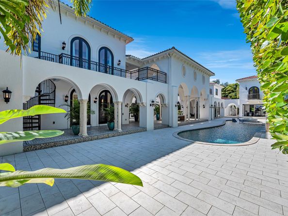 4955 SW 83rd St, Miami FL 33143