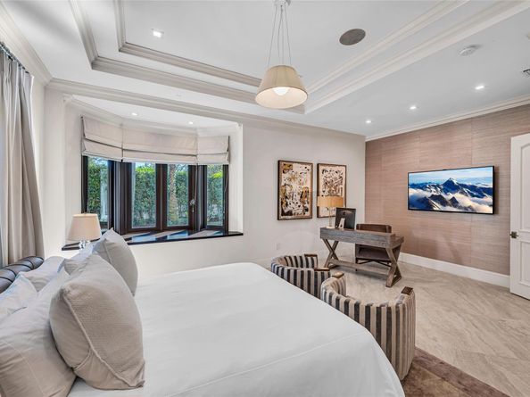 4955 SW 83rd St, Miami FL 33143