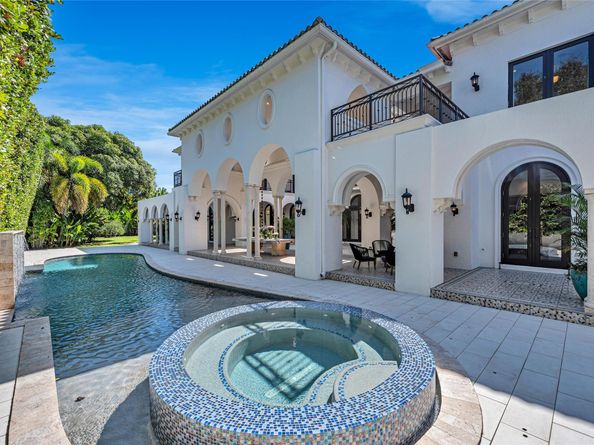 4955 SW 83rd St, Miami FL 33143