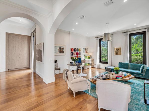 4955 SW 83rd St, Miami FL 33143